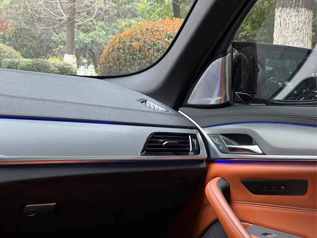 BMW M5 2021 — фото 19
