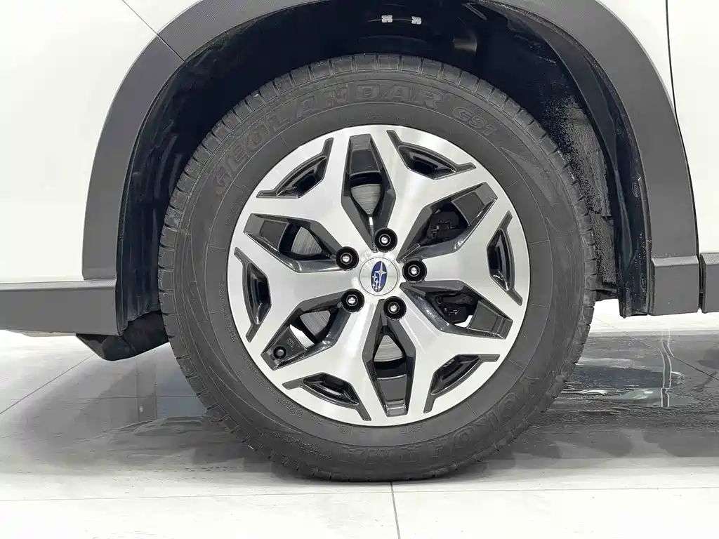 Subaru Forester 2022 — фото 16
