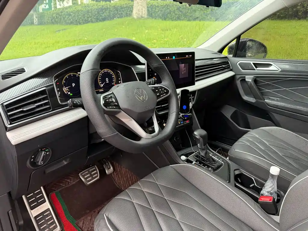 Volkswagen Tiguan L 2023 — фото 7