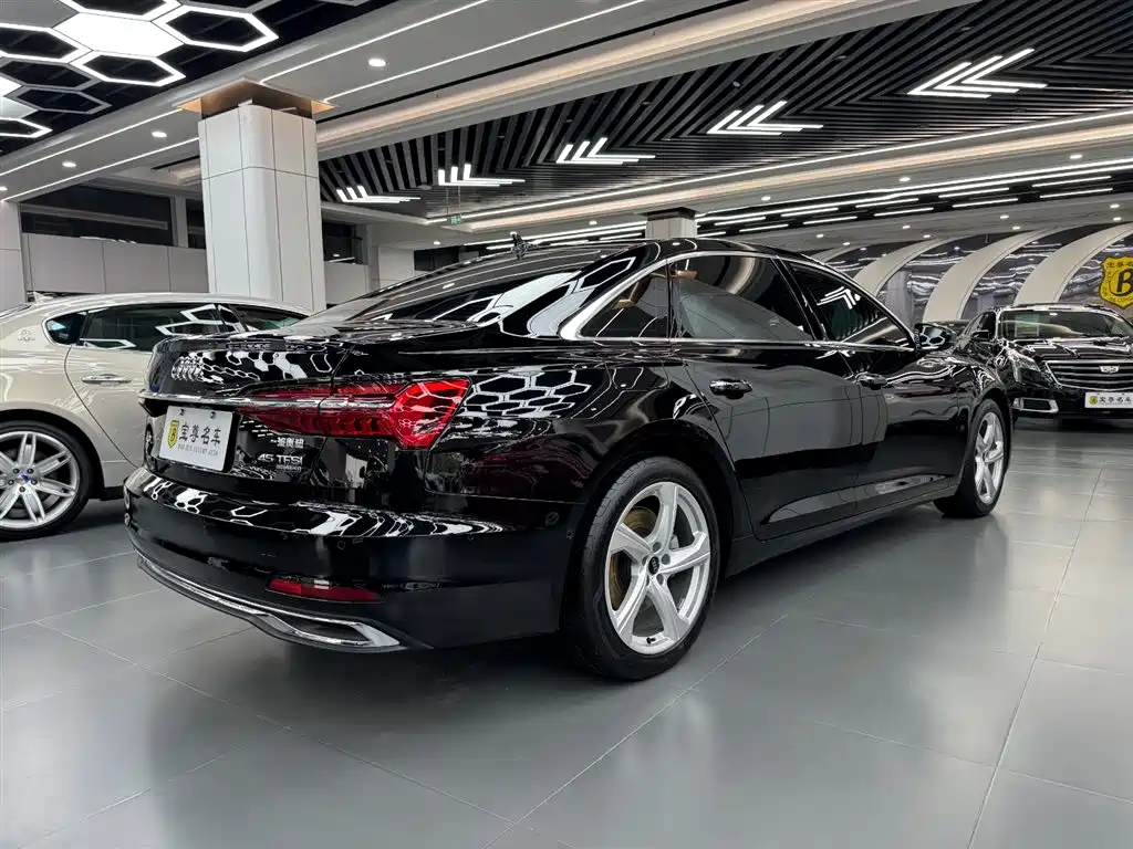 Audi A6L 2023 — фото 6