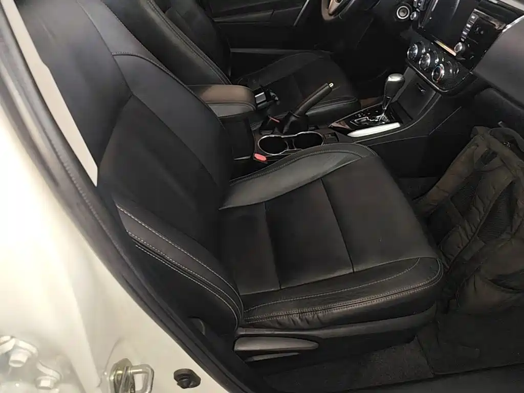Toyota Corolla 2015 — фото 25