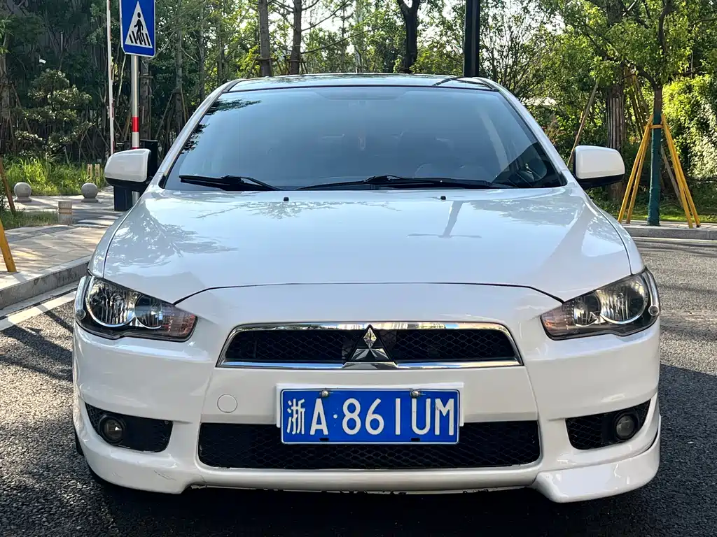 Mitsubishi Lancer EX 2012 — фото 2