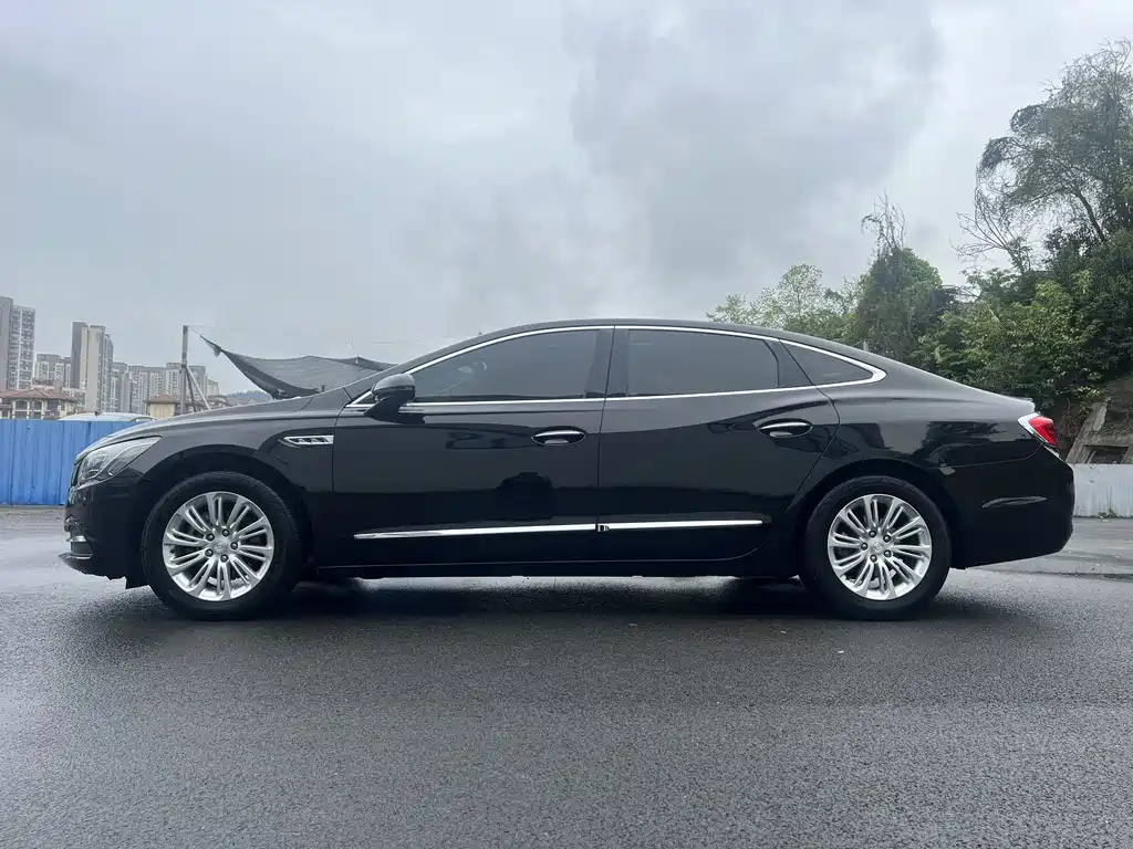 Buick LaCrosse 2019 — фото 16