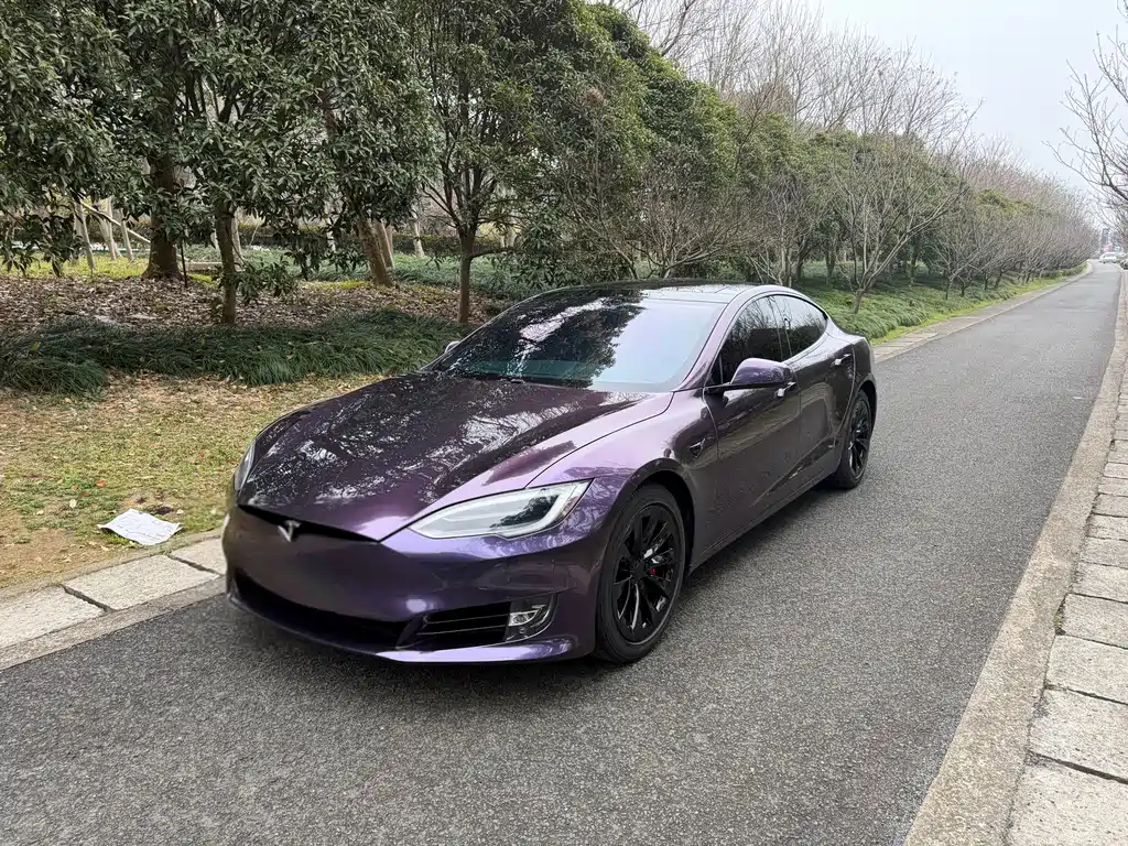 Tesla Model S 2017 — фото 1