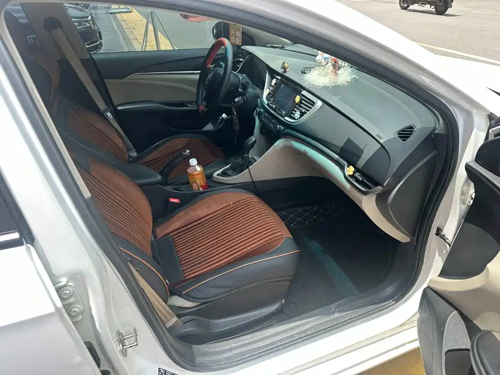 Buick Excelle GT 2015 — фото 10