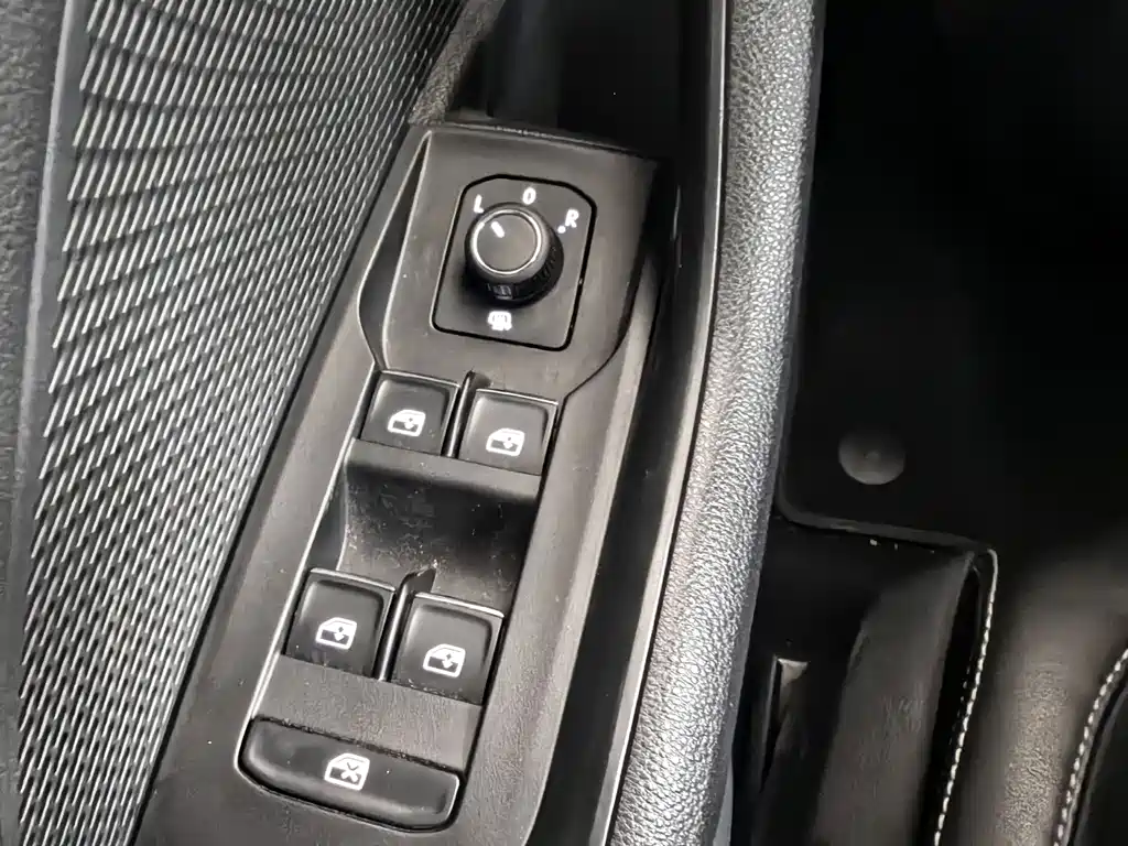 Skoda Octavia 2022 — фото 28