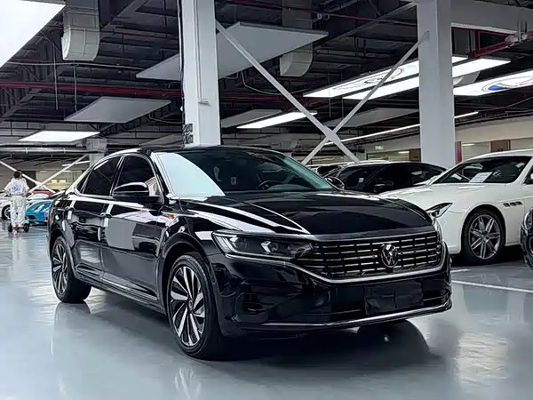 Volkswagen Passat 2024