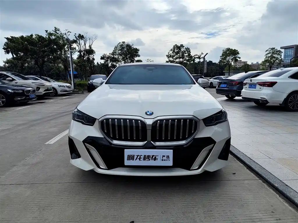 BMW 5 Series 2024