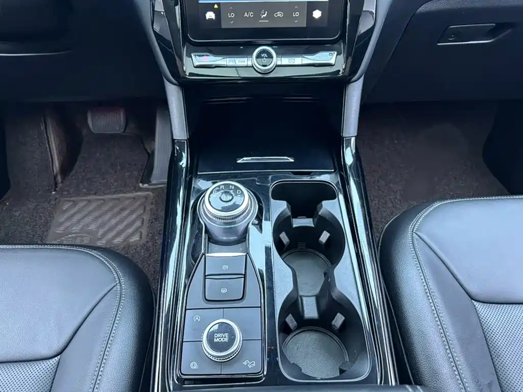 Ford Explorer 2020 — фото 16