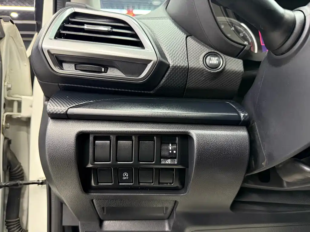 Subaru Forester 2021 — фото 8