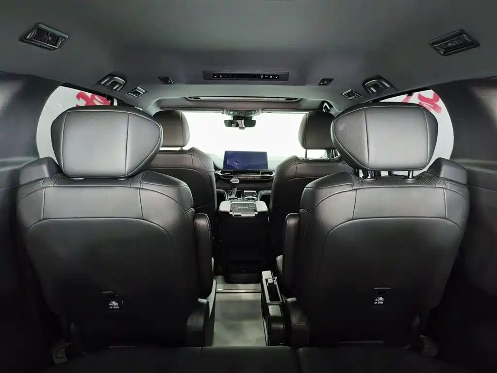 Toyota Sienna 2023 — фото 17