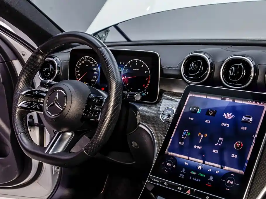 Mercedes-Benz C-Class 2023 — фото 24