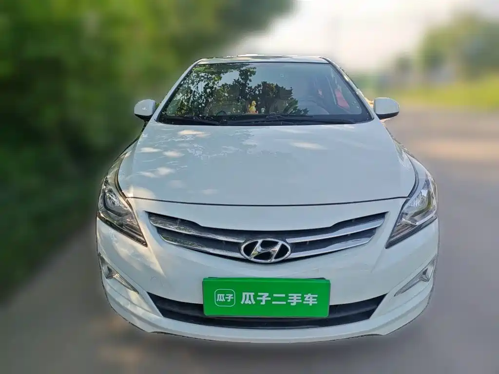 Hyundai Verna 2015 — фото 24