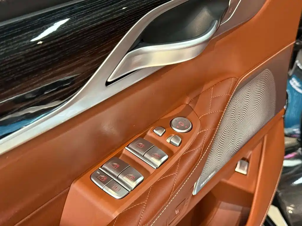 BMW 7 Series 2021 — фото 12