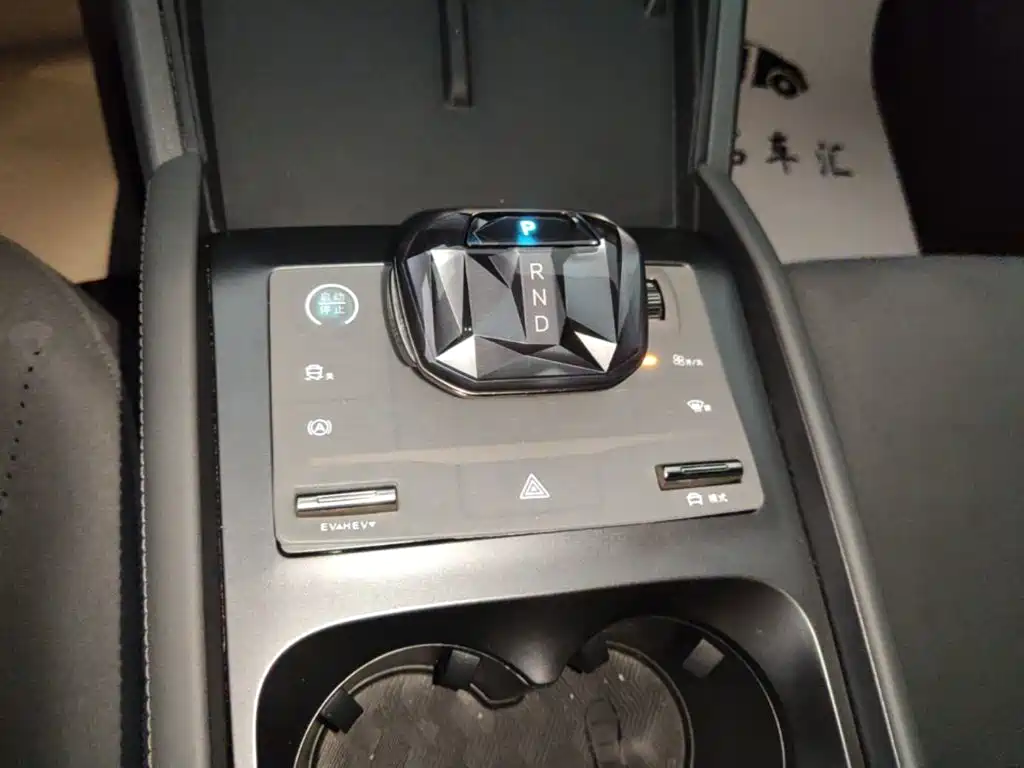 BYD Qin L 2025 — фото 14
