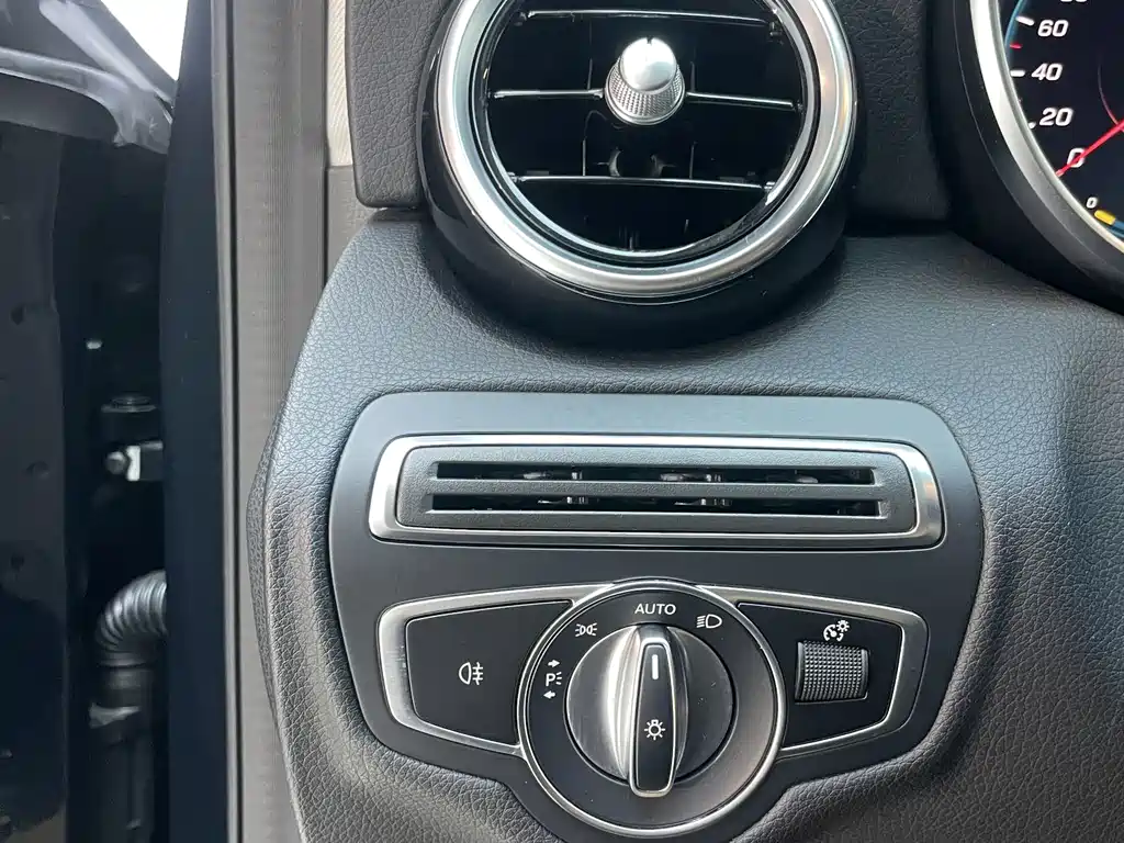 Mercedes-Benz C-Class 2021 — фото 16
