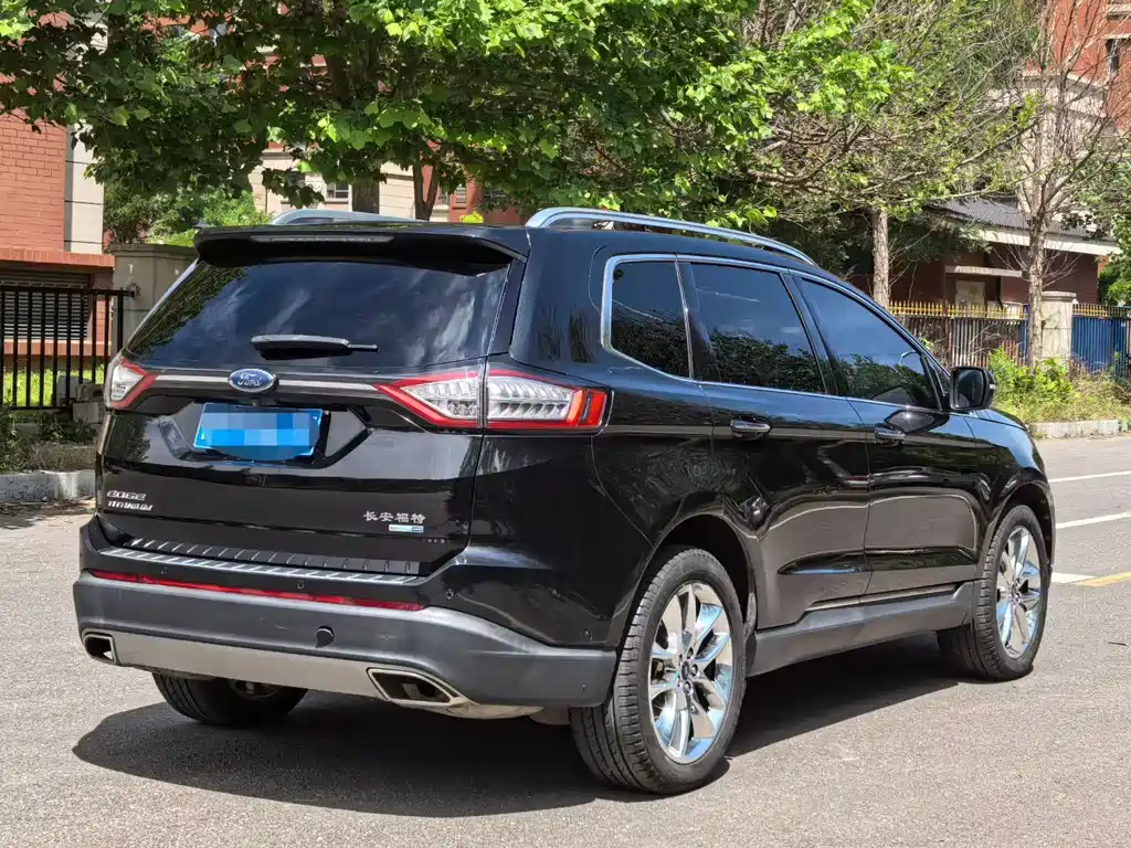 Ford Edge 2016 — фото 4