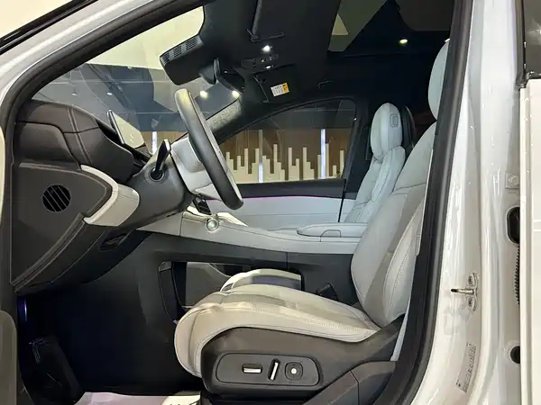 NIO ES6 2025