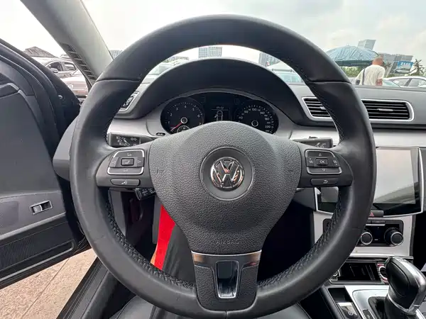 Volkswagen Magotan 2016