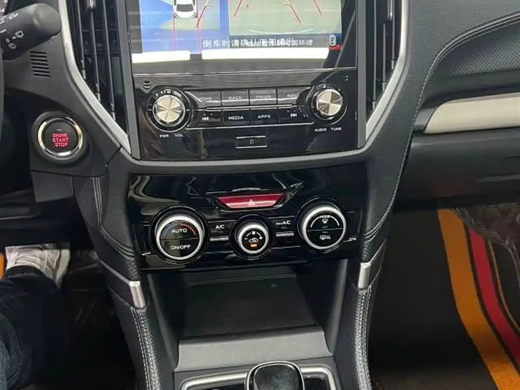 Subaru Forester 2022 — фото 13