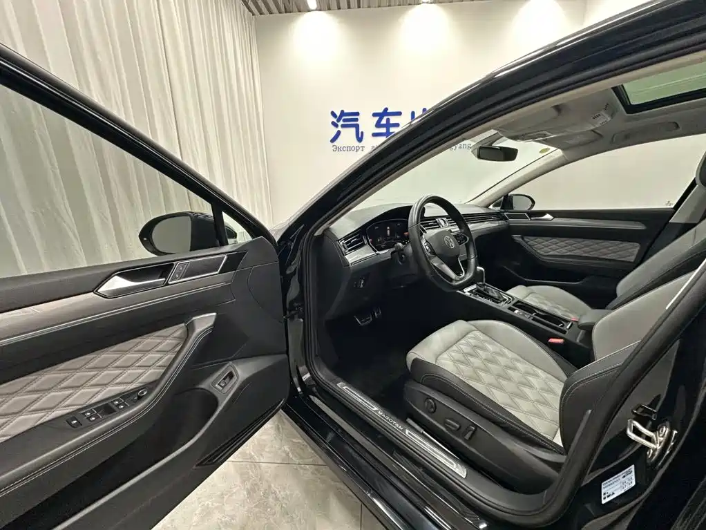 Volkswagen Magotan 2024
