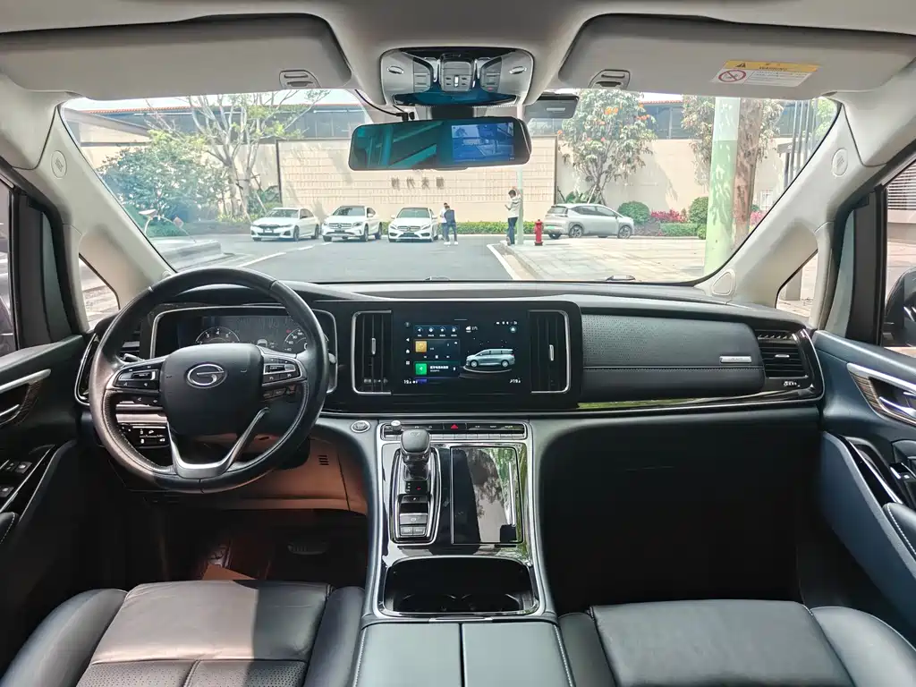 GAC Motor Trumpchi M8 2021 — фото 11