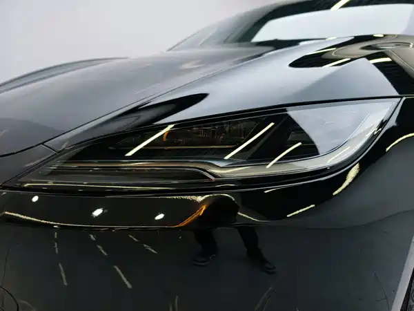 Tesla Model 3 2025