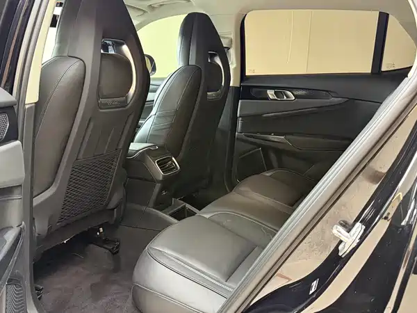 Lynk & Co 01 EM-P 2018