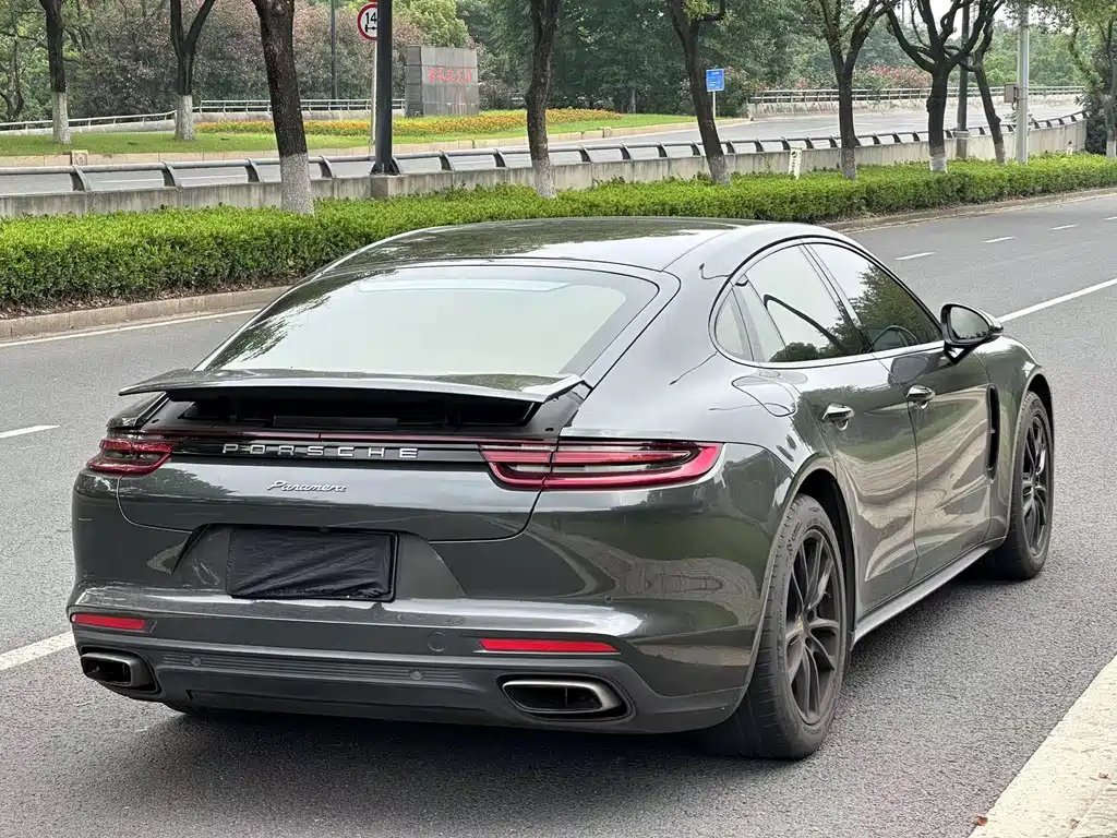 Porsche Panamera 2019 — фото 4