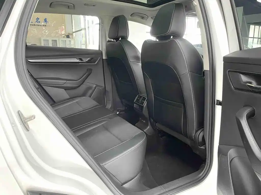 Skoda Karoq 2021 — фото 13