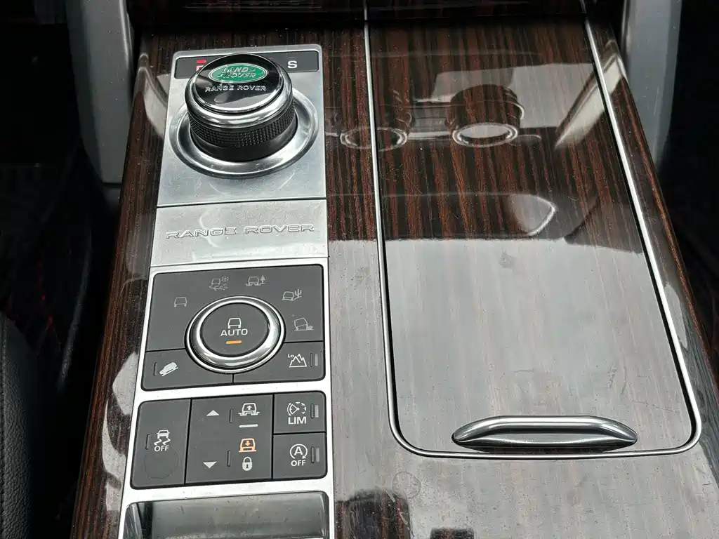 Land Rover Range Rover 2018 — фото 10