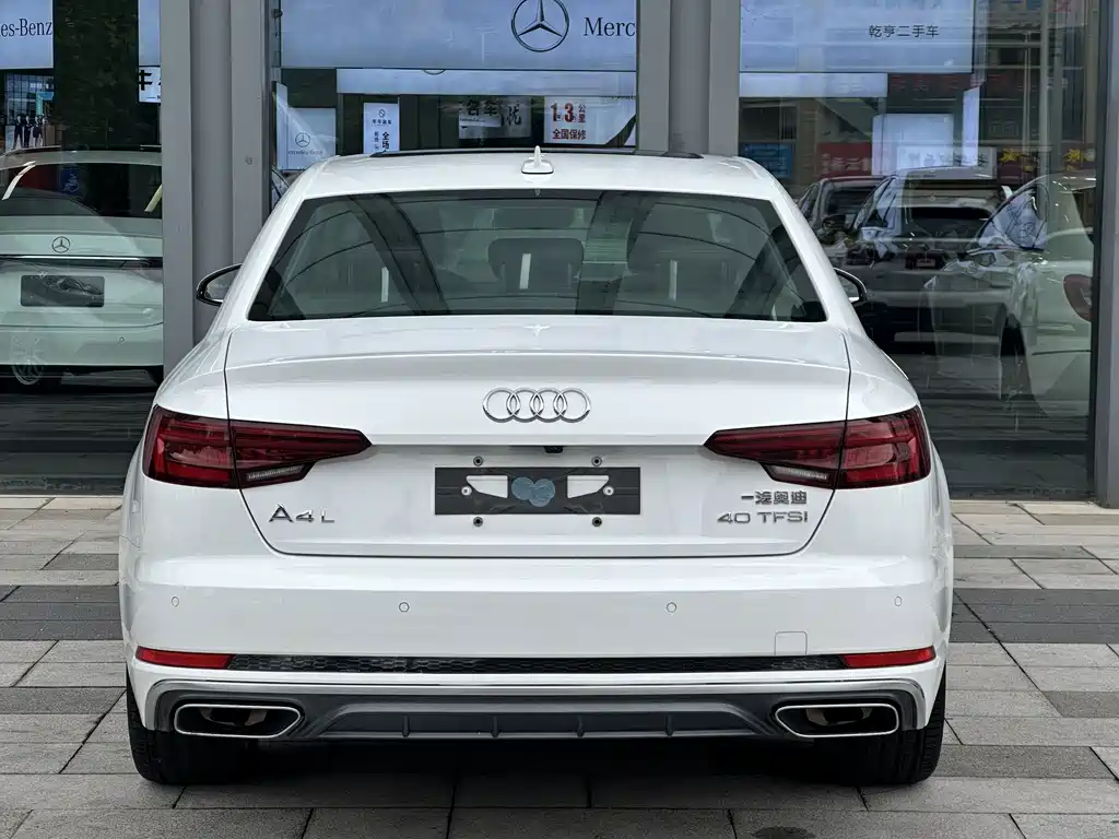 Audi A4L 2019 — фото 8