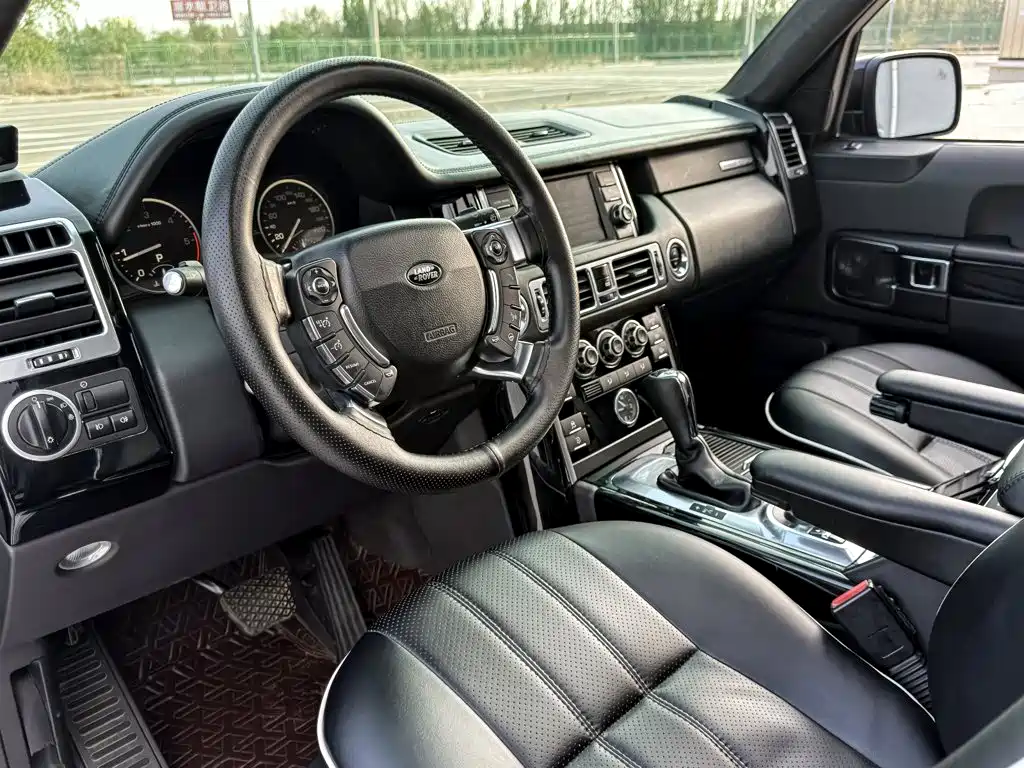 Land Rover Range Rover 2010 — фото 11