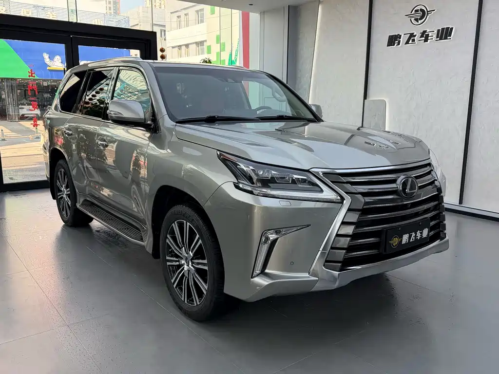 Lexus LX 2019 — фото 20