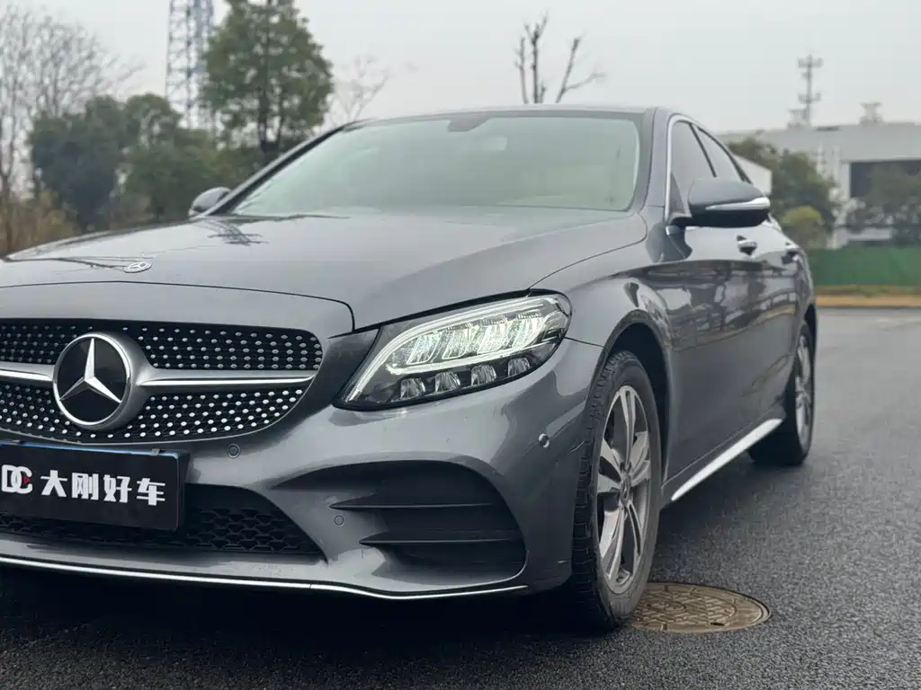 Mercedes-Benz C-Class 2020