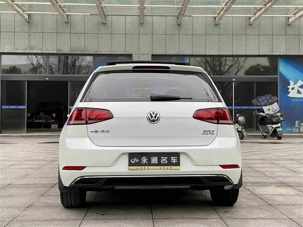 Volkswagen Golf 2018 — фото 15