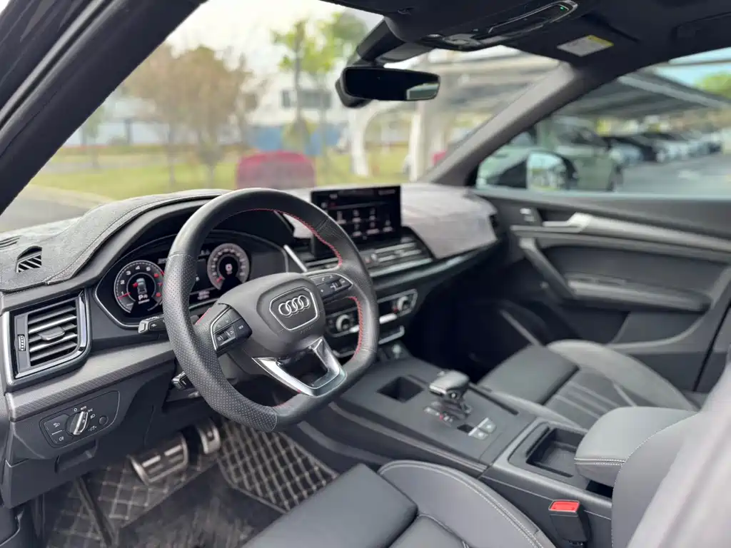 Audi Q5L 2023 — фото 10