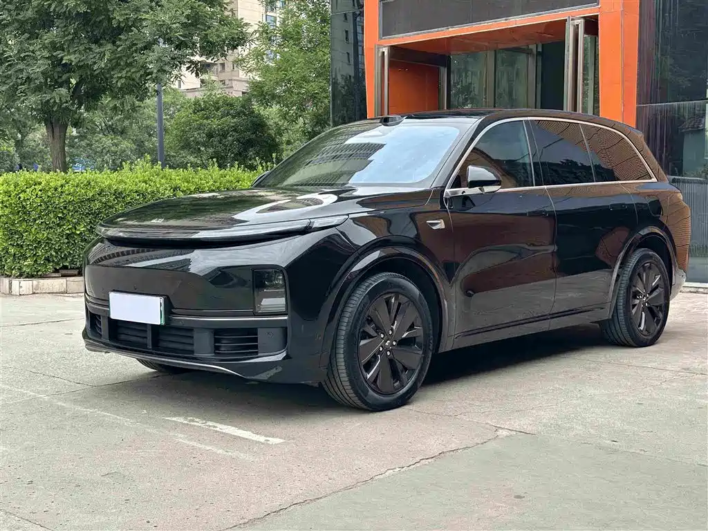 Li Auto Li L8 2025