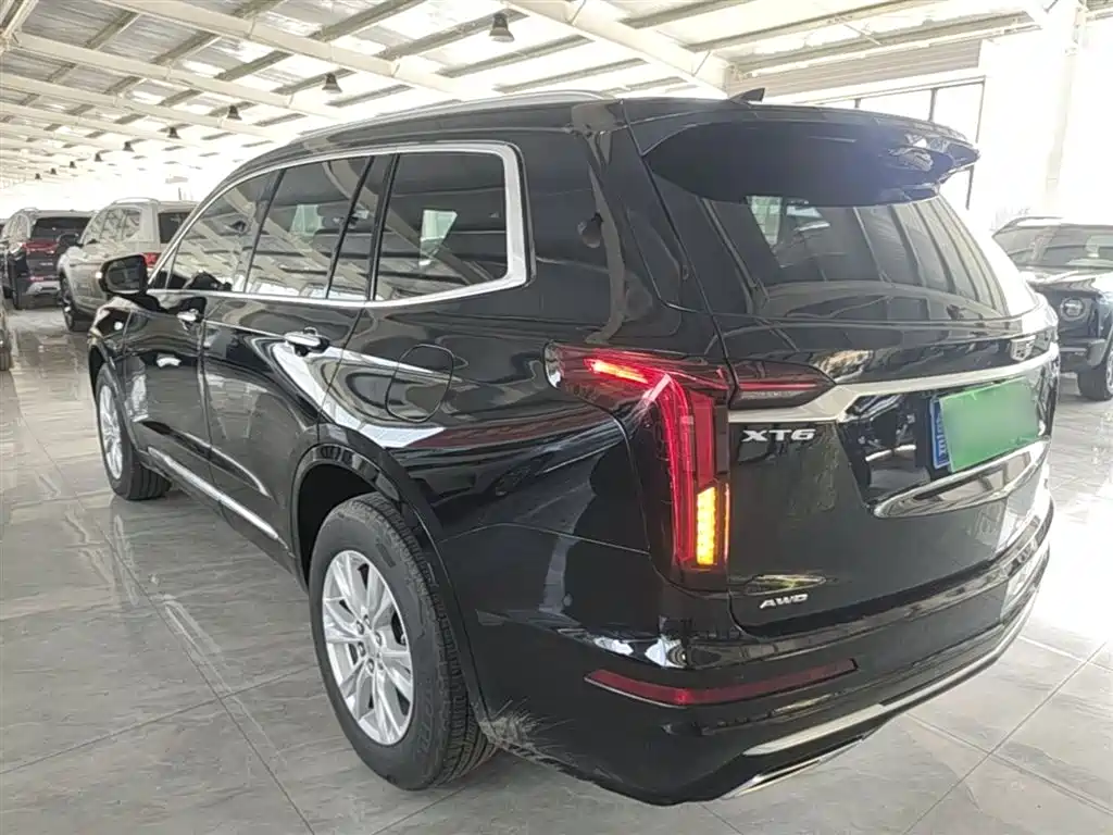 Cadillac XT6 2023 — фото 5