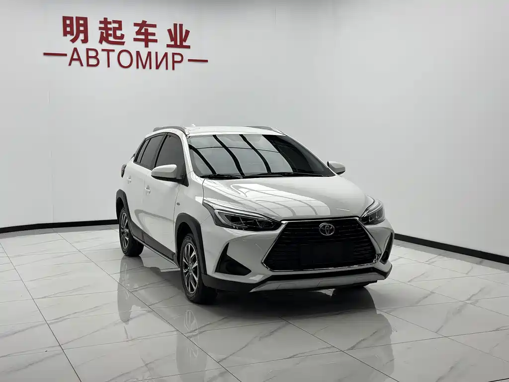 Toyota Yaris L 2022