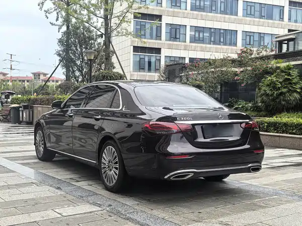 Mercedes-Benz E-Class 2021