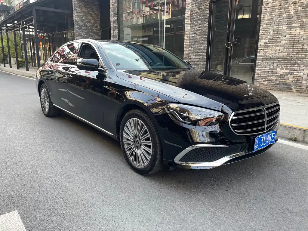 Mercedes-Benz E-Class 2023 — фото 3