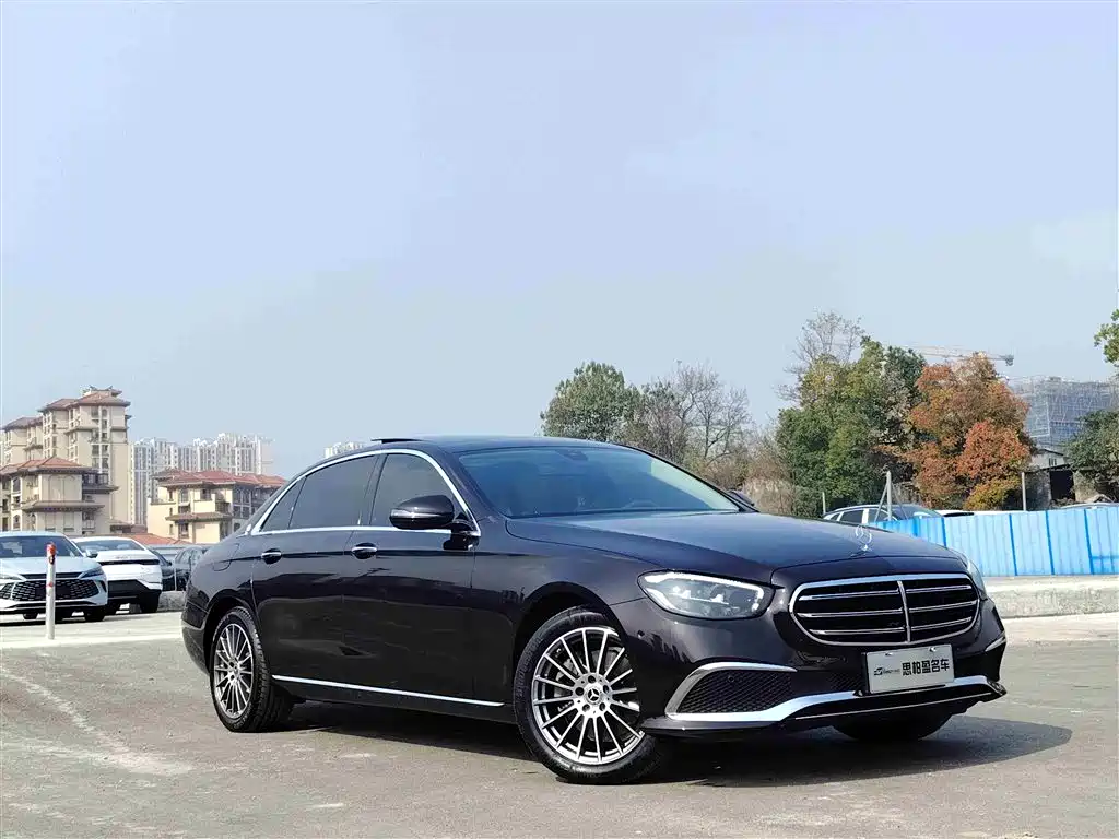 Mercedes-Benz E-Class 2023 — фото 3