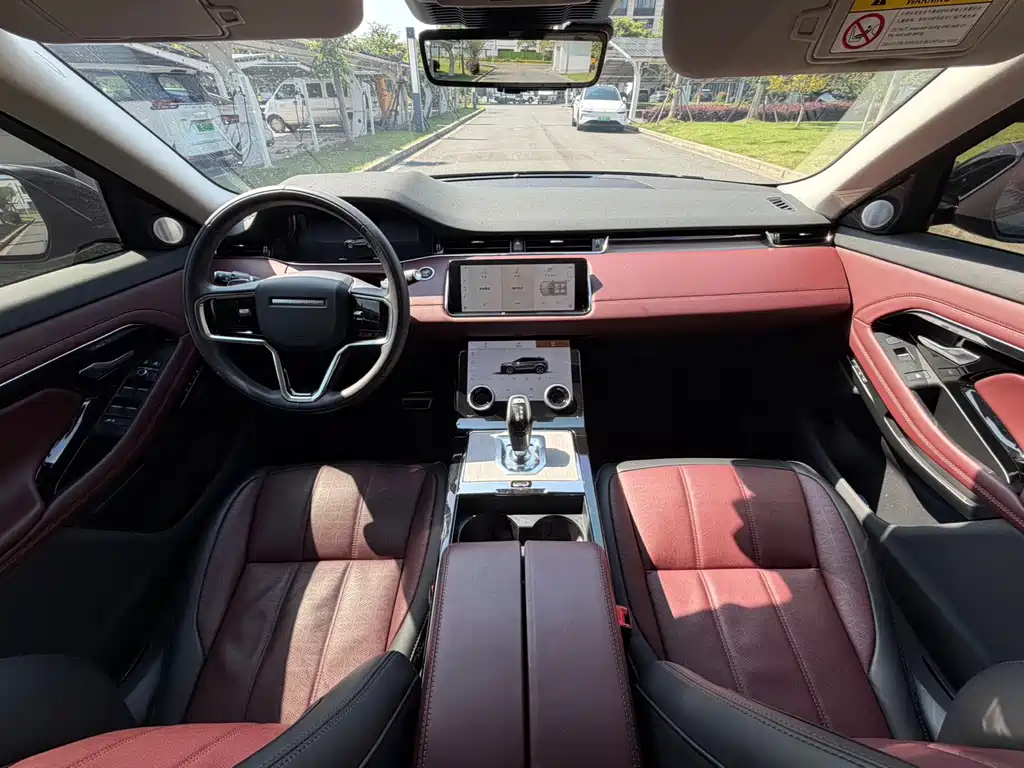 Land Rover Evoque 2023 — фото 14