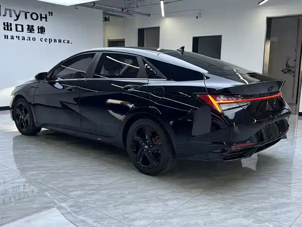 Hyundai Elantra 2023