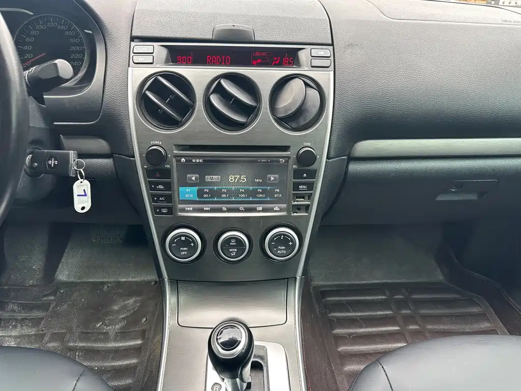 Mazda 6 2015 — фото 18