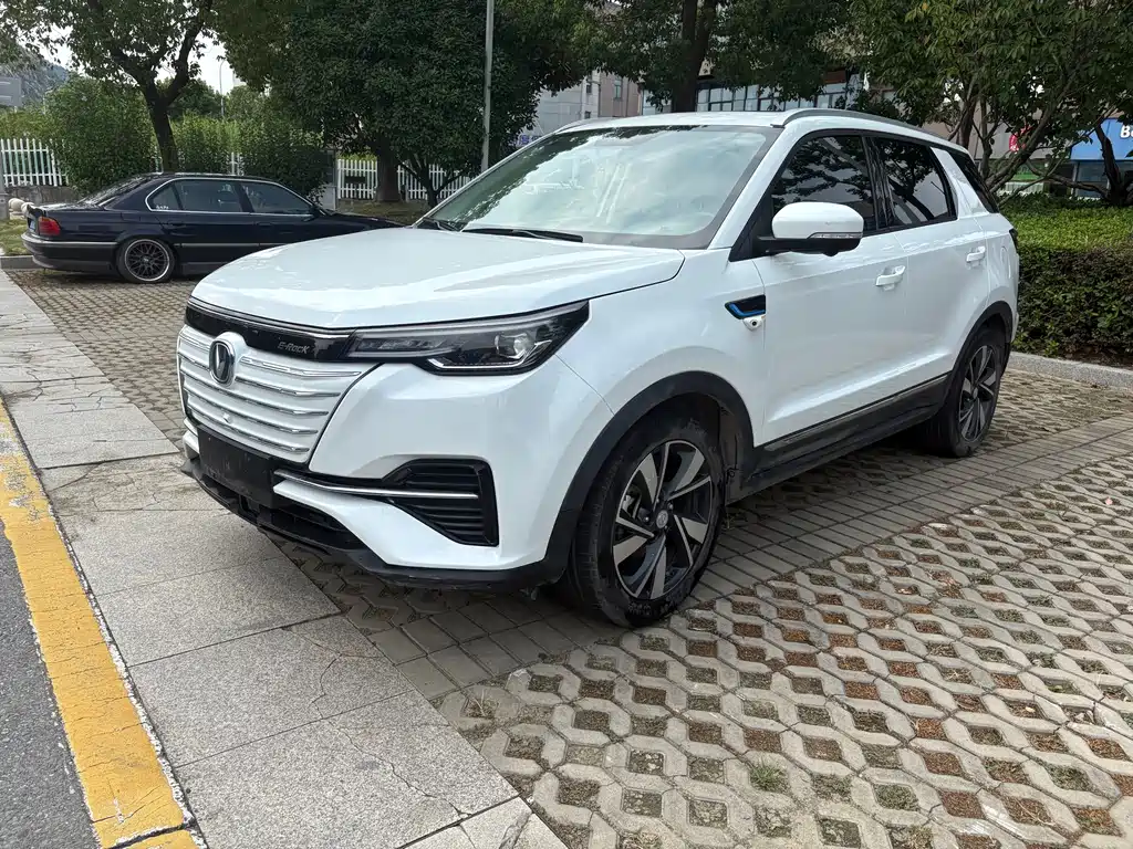 Changan CS55 Pure Electric Version 2020 — фото 1