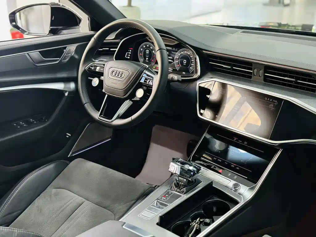 Audi A6L 2022 — фото 12