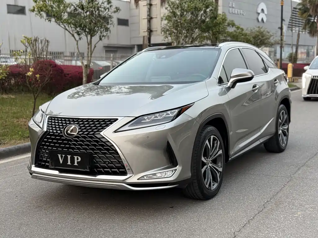 Lexus RX 2020 — фото 1