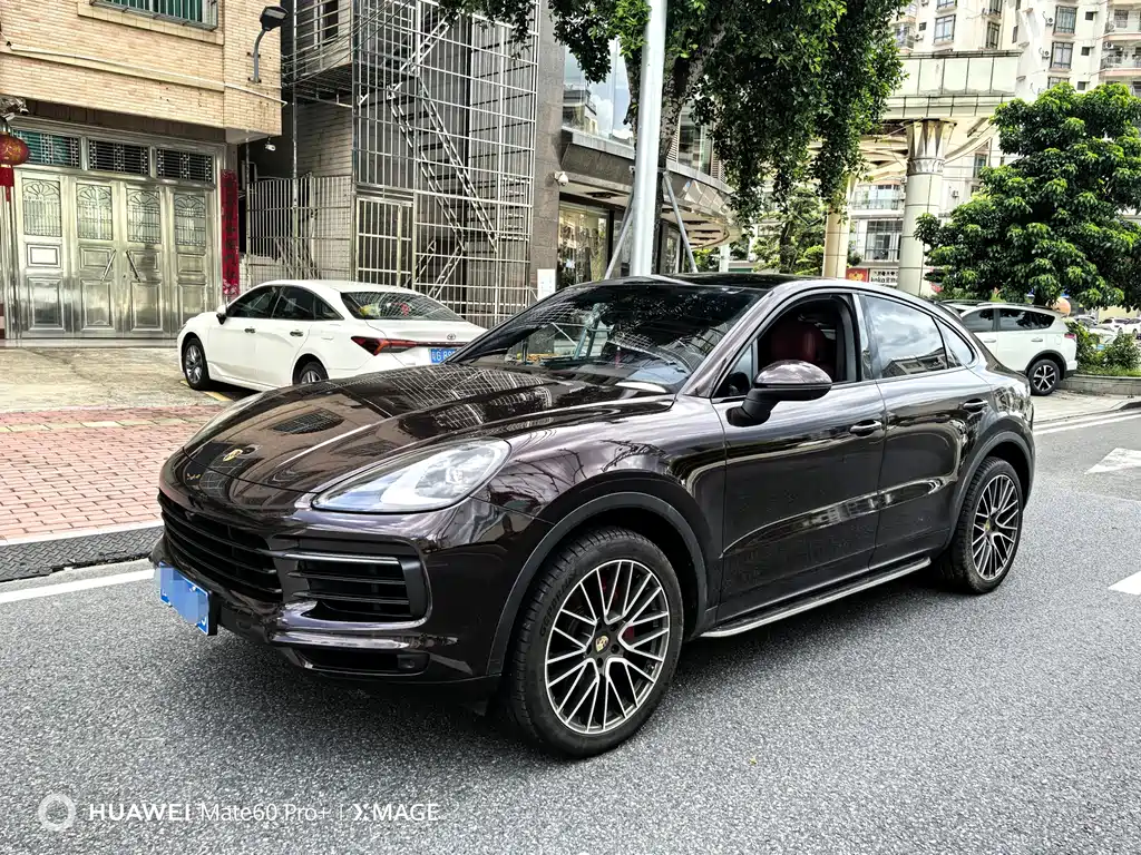 Porsche Cayenne 2019 — фото 1